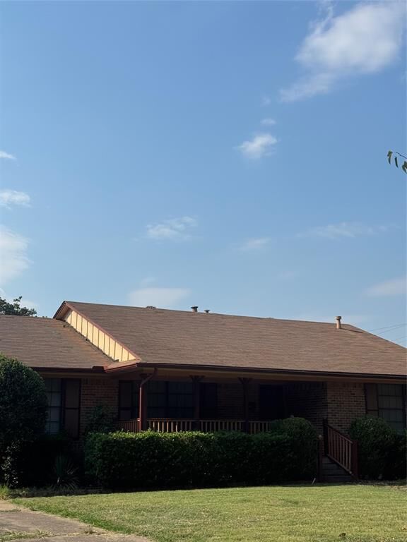 Property Photo:  11031 Genetta Drive  TX 75228 