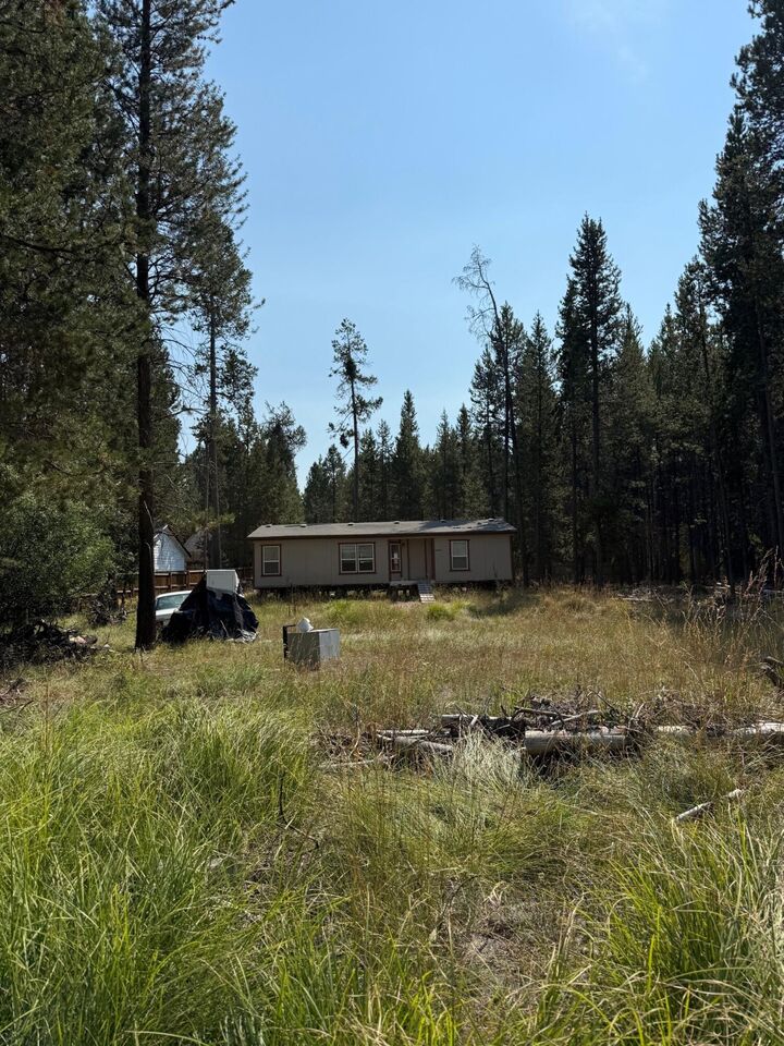 Property Photo: 16957 Fontana Road OR 97707
