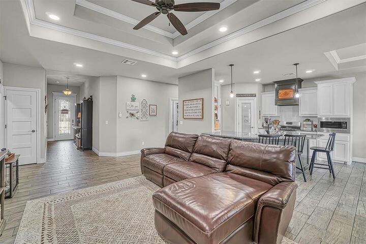 Property Photo: 2116 Longhorn Trail OK 73521