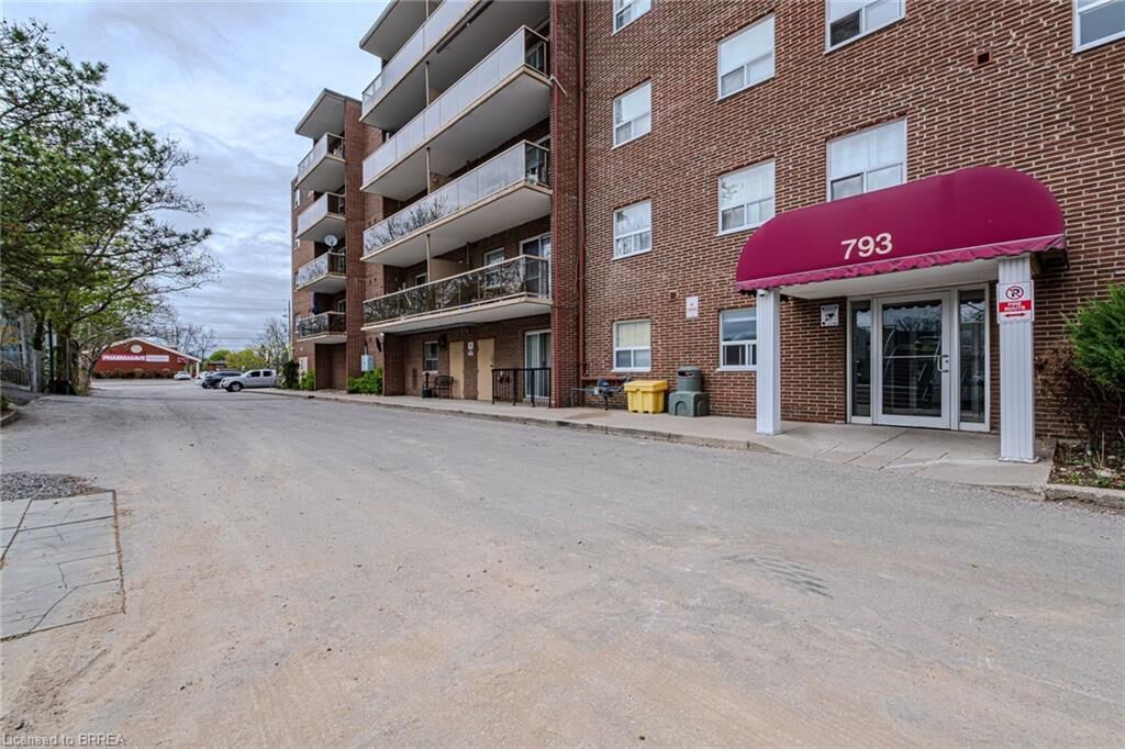 Property Photo:  793 Colborne Street 117  ON N3S 7J3 
