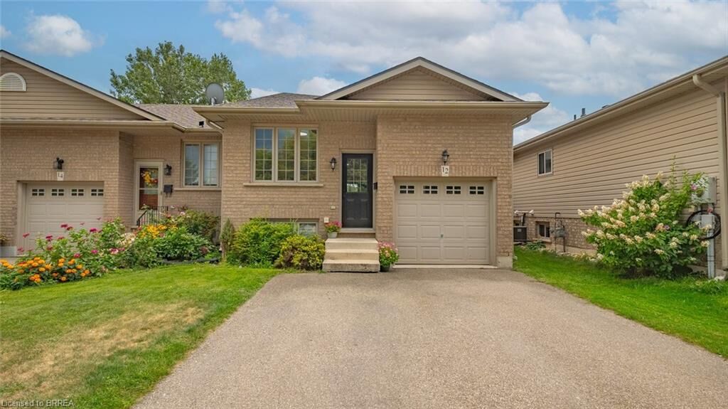 Property Photo: 12 Steed Court ON N3S 0B7