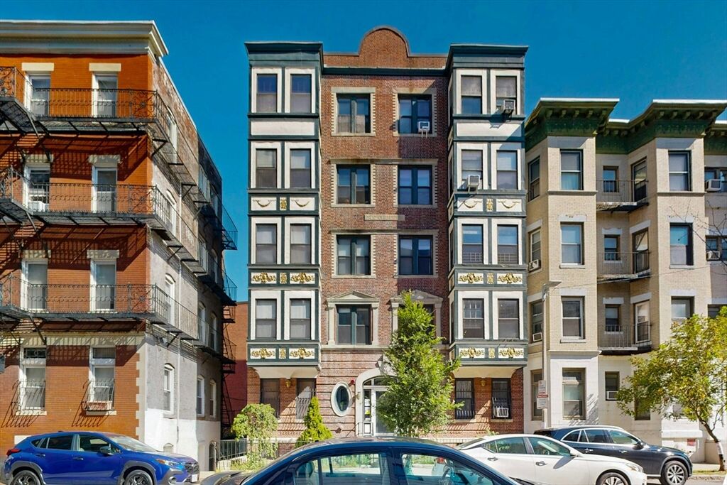 Property Photo: 75 Burbank St 501 MA 02115
