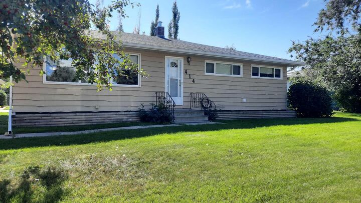 414 9 Street E  Drumheller AB T0J 0Y5 photo