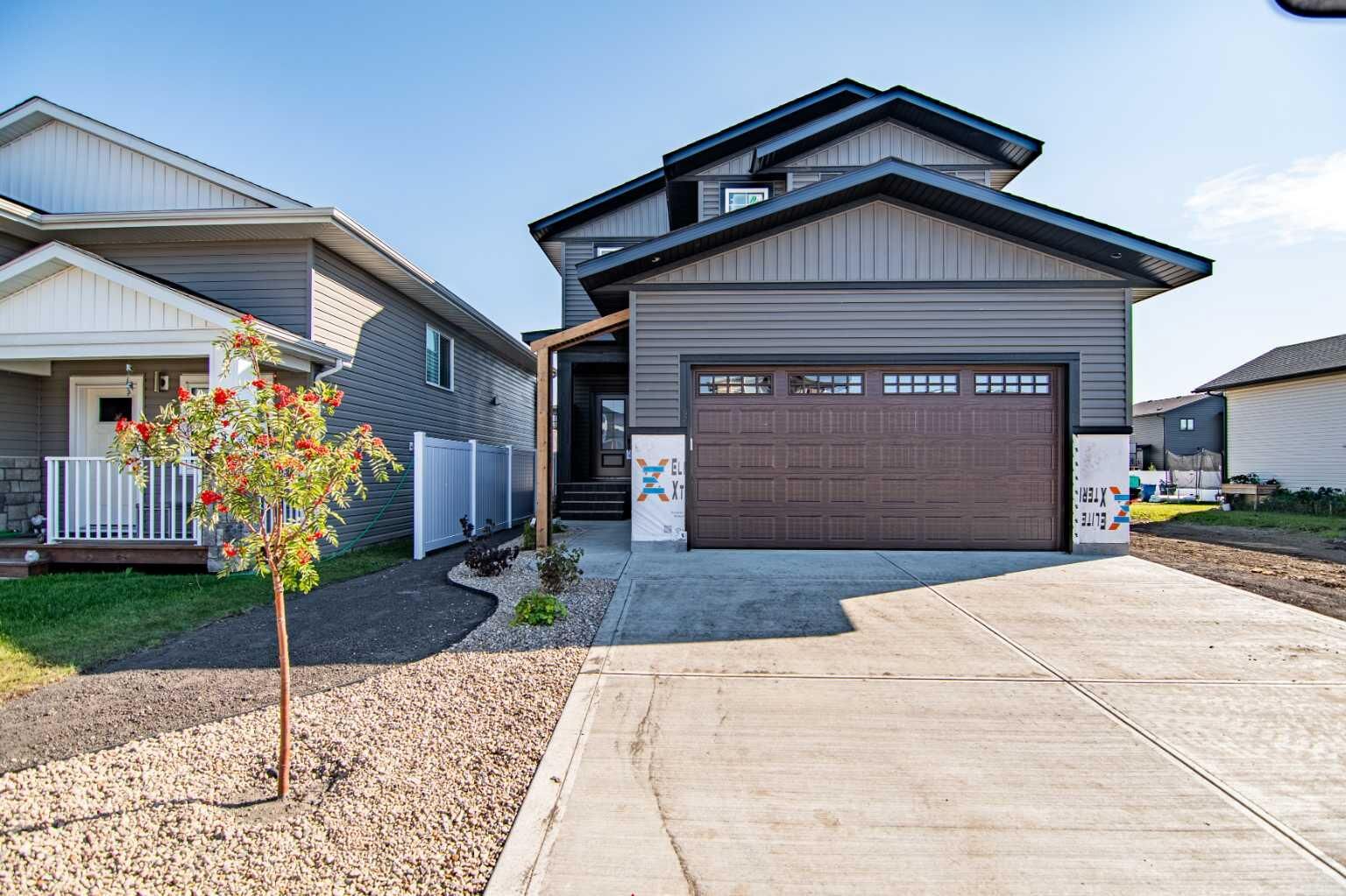 Photo de la propriété:  202 Livingston Close  AB T4R 0S8 