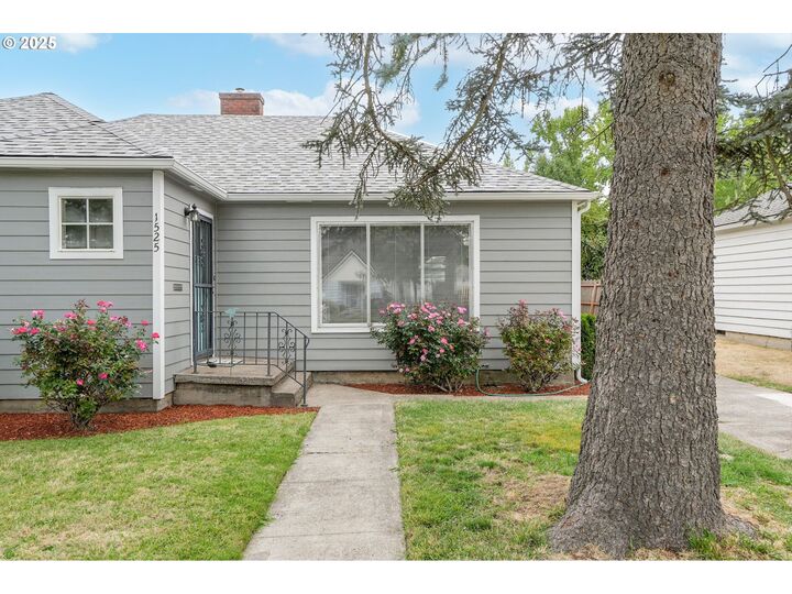 Property Photo:  1525 Pearl St NE  OR 97301 
