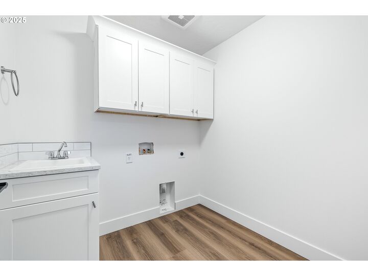 Property Photo: 307 Sage St OR 97818