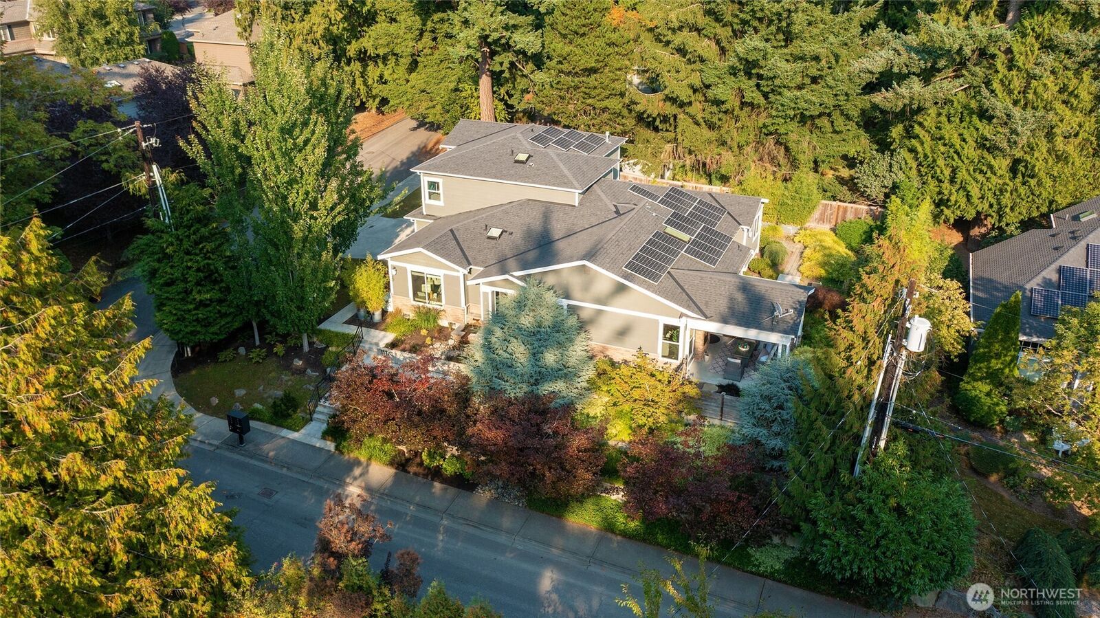 Property Photo: 11752 82nd Avenue NE WA 98034