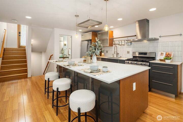 1833  27th Avenue  Seattle WA 98122 photo