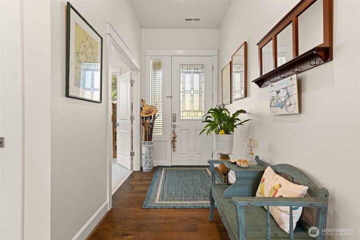 Property Photo: 3806 Eagledale Court SE WA 98513