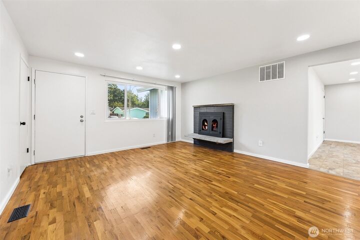 Property Photo:  2104 S 253rd Street  WA 98198