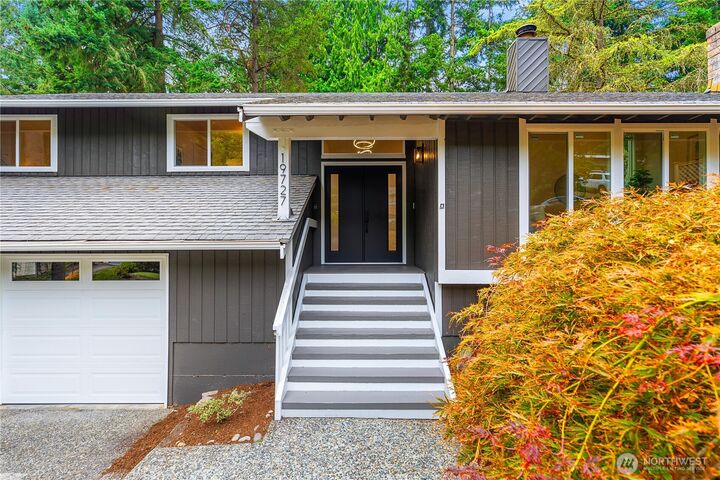 Property Photo:  19727  41st Avenue NE  WA 98155 