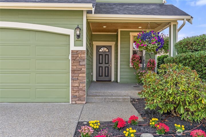 Property Photo:  7808  205th Street E  WA 98387 