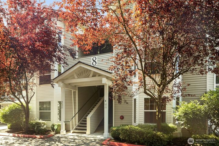 2001  120th Place NE 8-104  Everett WA 98208 photo