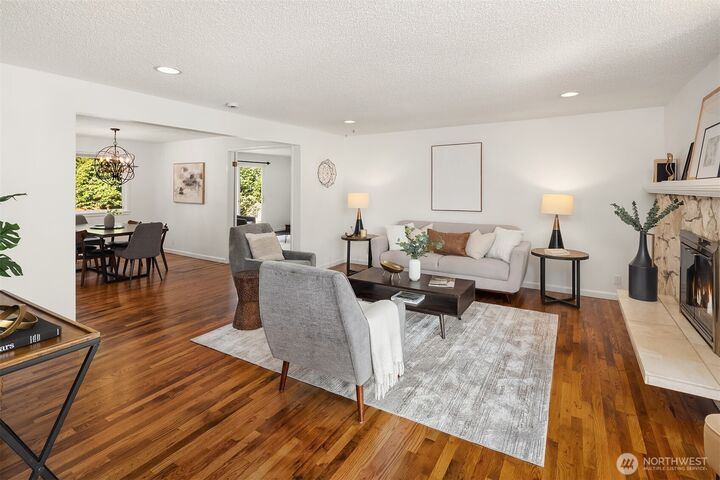 Property Photo: 1333 9th Avenue N WA 98020