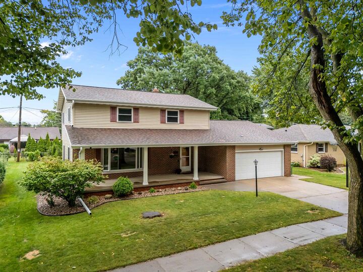 Property Photo:  363 N Roger Street  WI 54136 