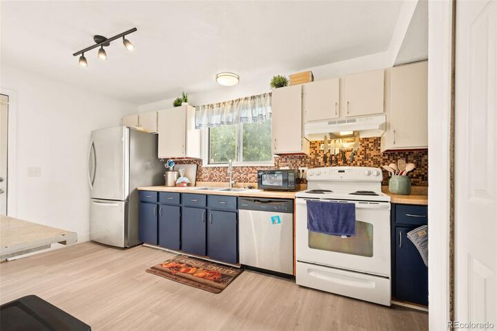 Property Photo:  16396 E Rice Place B  CO 80015 