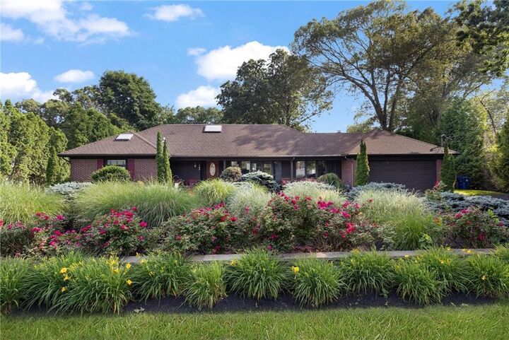 788 Namquid Drive  Warwick RI 02888 photo