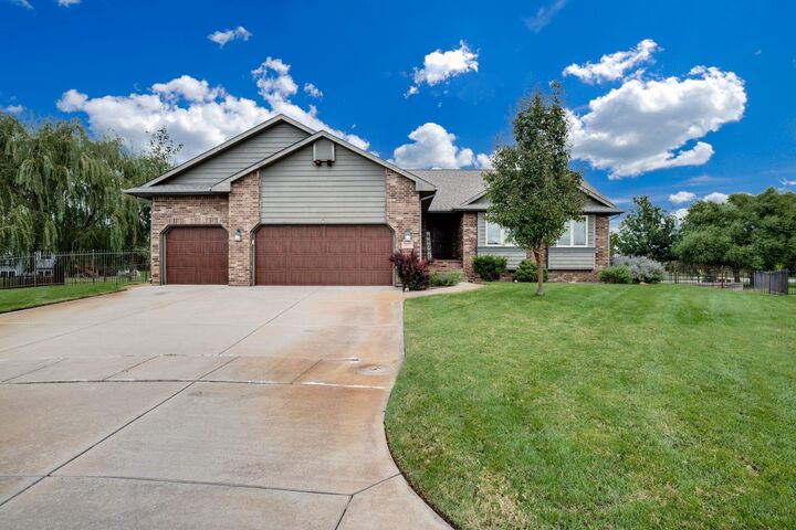 4871 N Emerald Ct  Maize KS 67101 photo