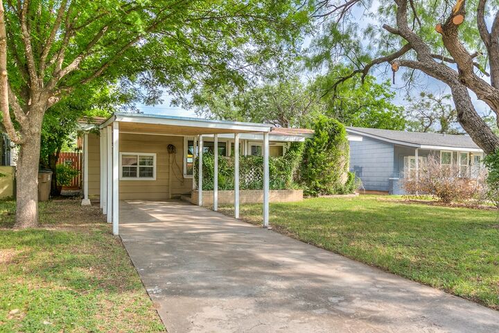 Property Photo: 2518 W Harris Ave TX 76901