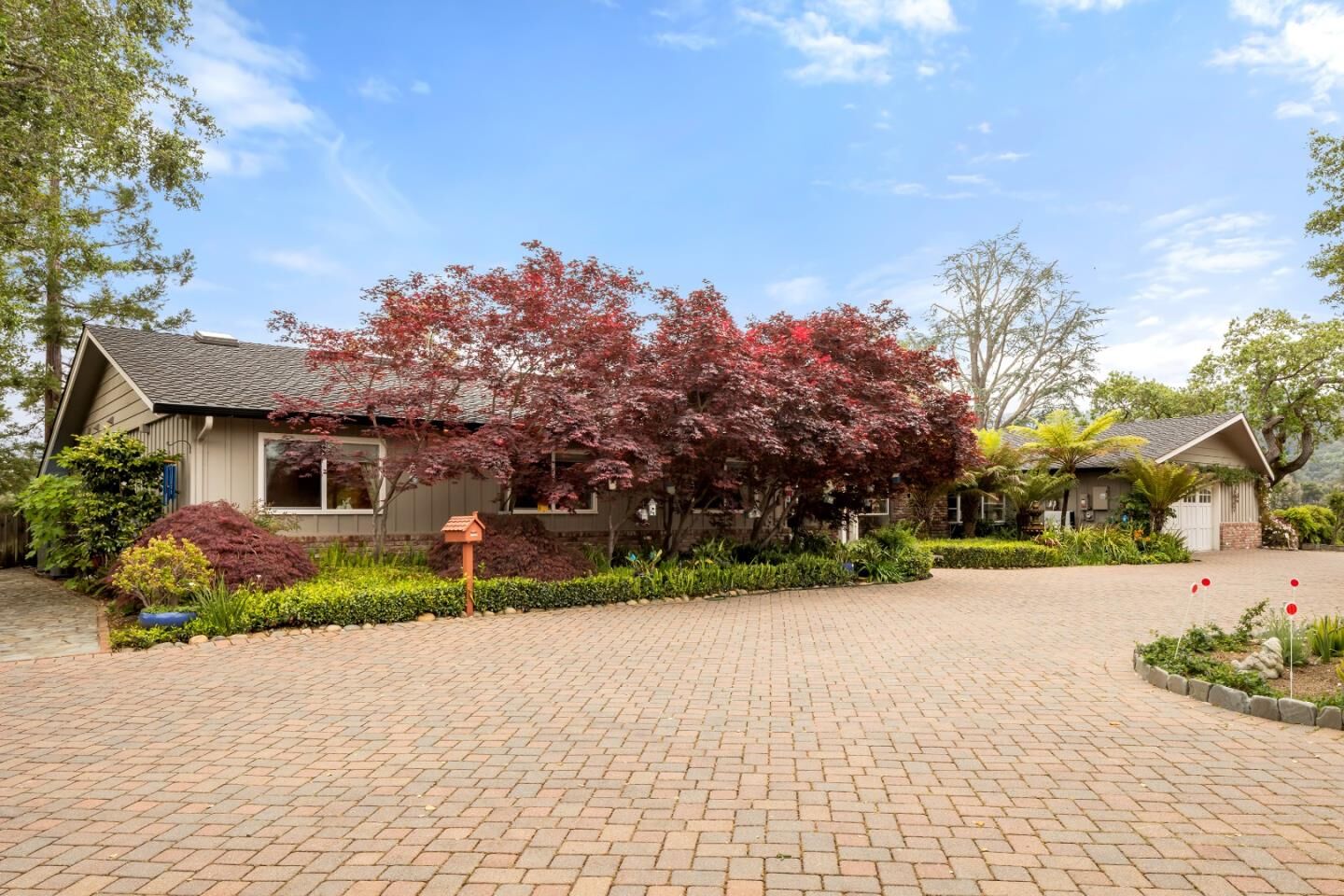 Property Photo: 1175 Westridge Drive CA 94028