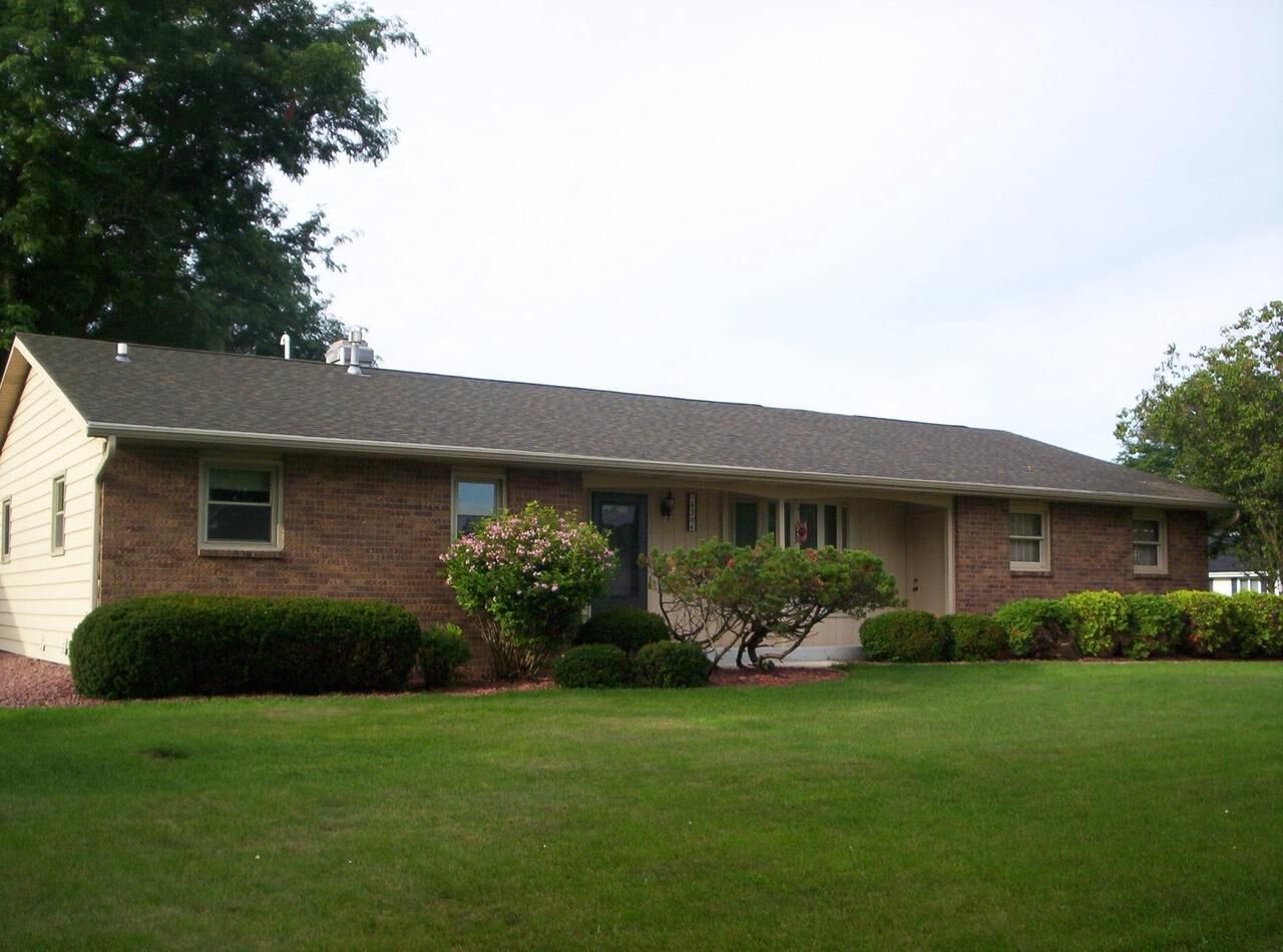 Property Photo:  4204 Allendale Drive  WI 53546 