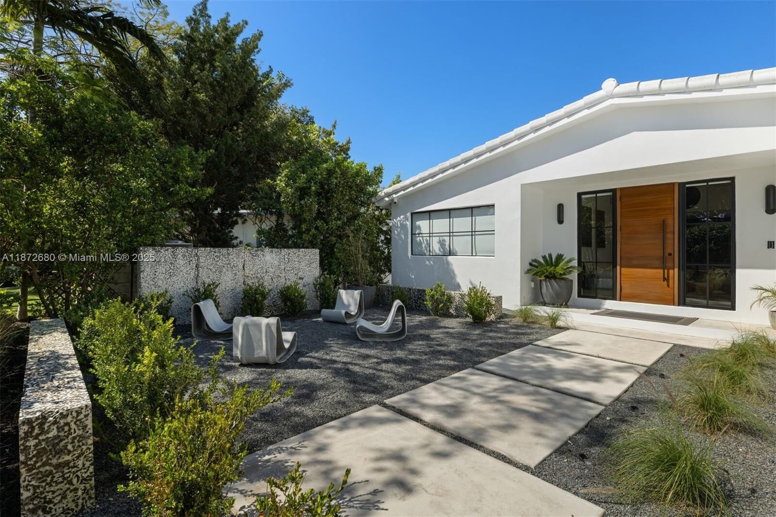 Property Photo:  8934 Garland Ave  FL 33154 