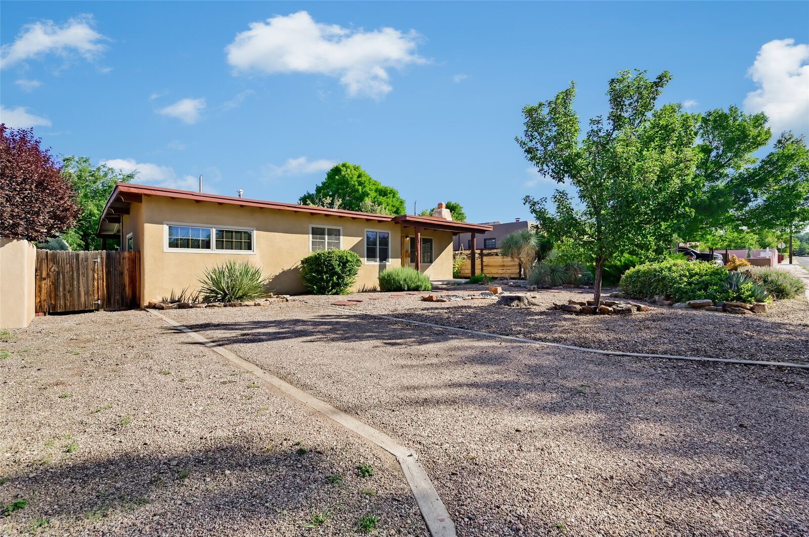 Property Photo:  1913 Kiva Road  NM 87505 