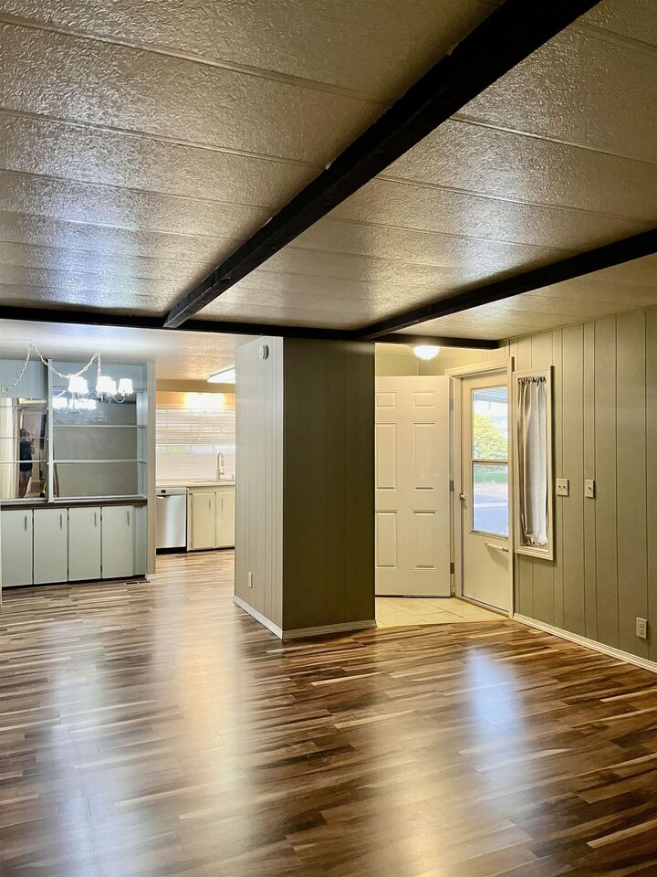 Property Photo: 1209 E Lyons Ave 221 WA 99208
