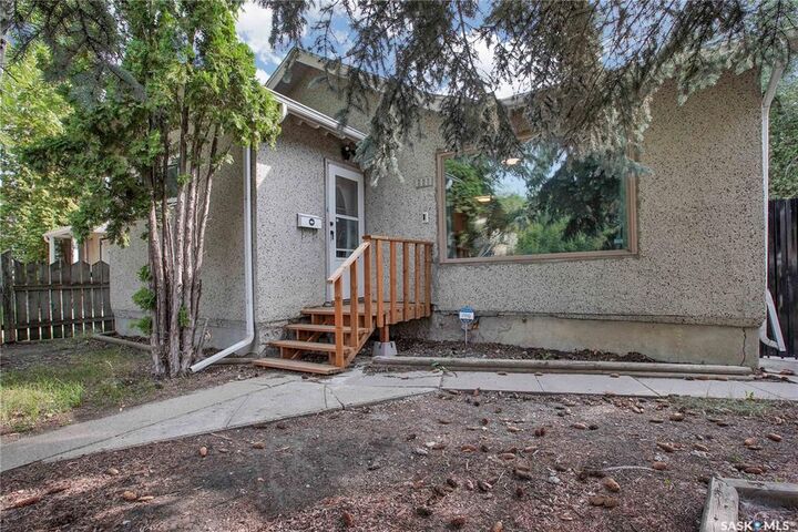 226 N Avenue S  Saskatoon SK S7M 2M9 photo