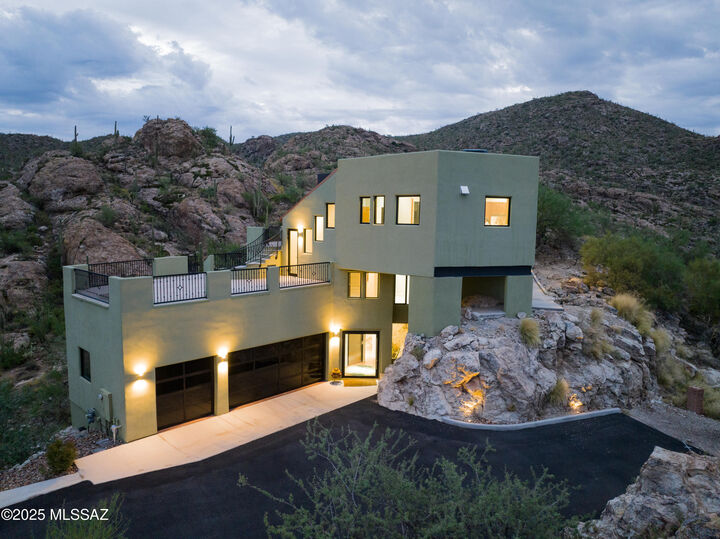 Property Photo:  3898 N Camino Ojo De Agua  AZ 85749 
