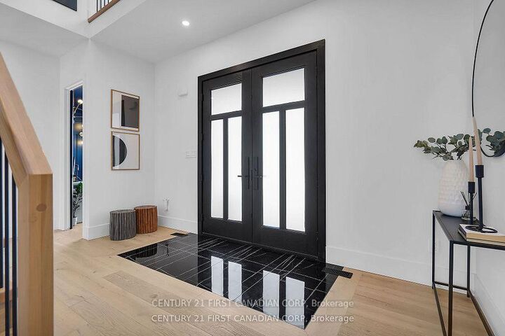 Photo de la propriété:  1741 Upper West Avenue  ON N6K 0J2