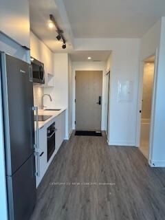 Photo de la propriété: 5 Defries Street 2209 ON M5A 0W7