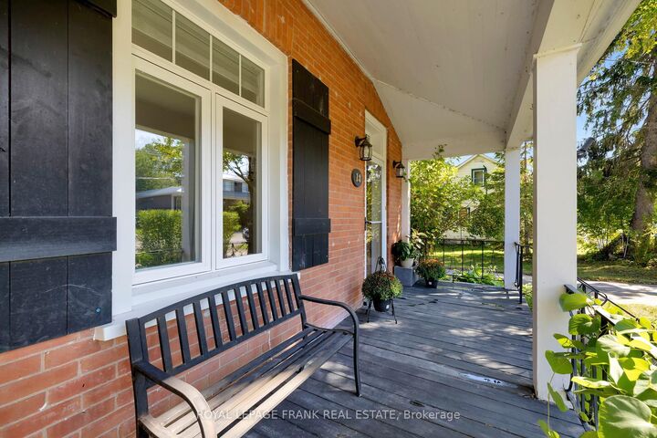 Property Photo: 18 Nassau Street ON K0L 2H0