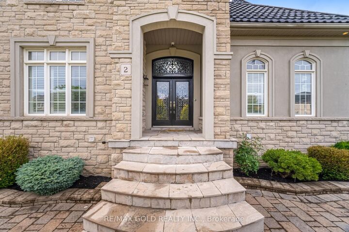 Property Photo: 2 Belleville Drive ON L6P 1V7