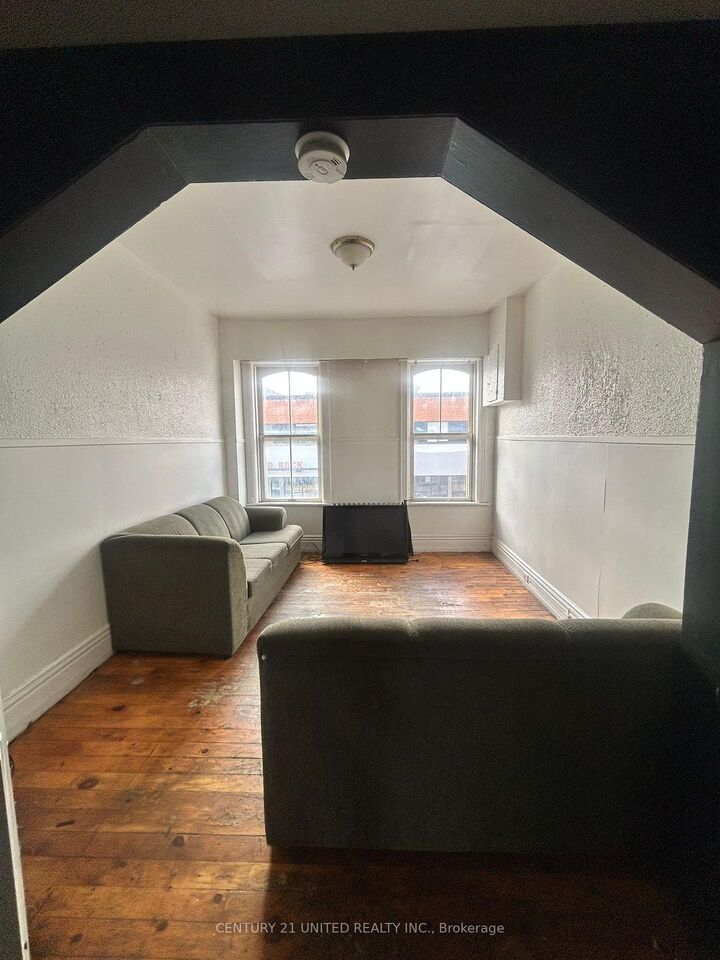 Photo de la propriété: 168 Charlotte Street 4 ON K9J 2T8