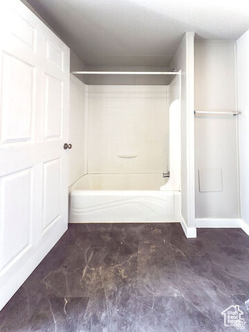 Property Photo: 425 N Esquire Pkwy 16 UT 84513