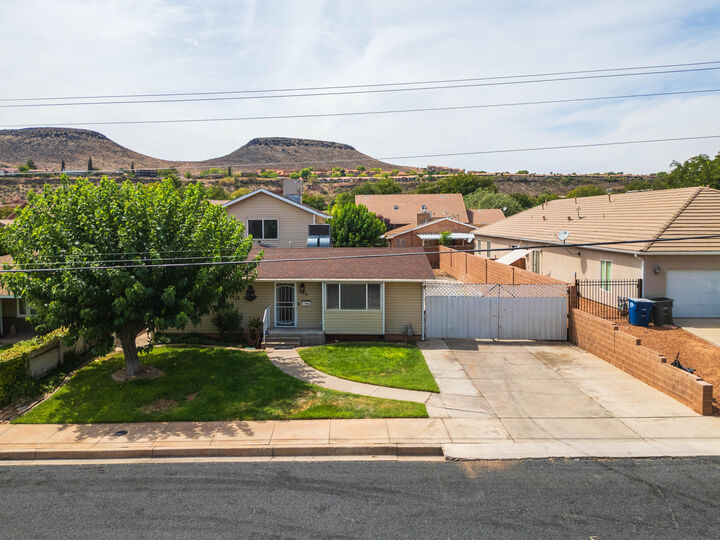 Property Photo: 485 N 400 W UT 84770