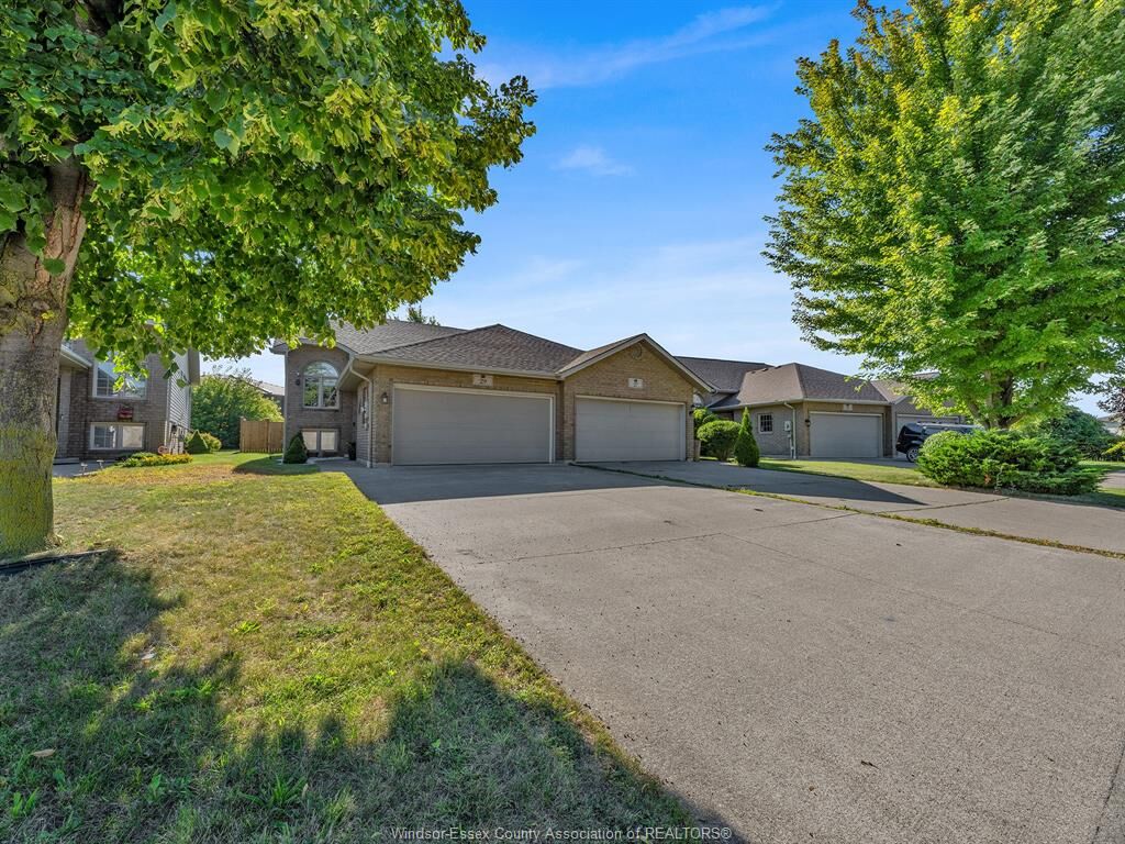 Property Photo: 29 Anfred Street ON N8H 5L3