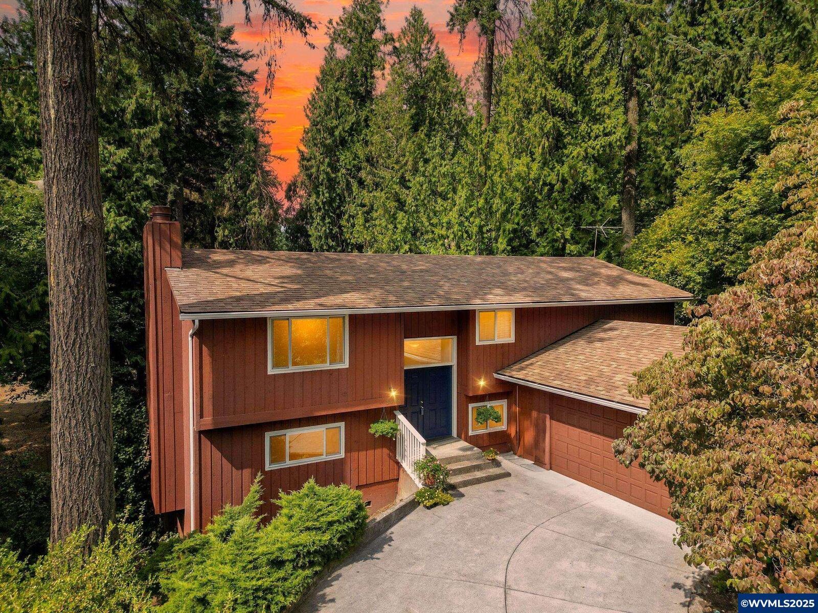 Property Photo: 3908 SE Arbor Ct OR 97123