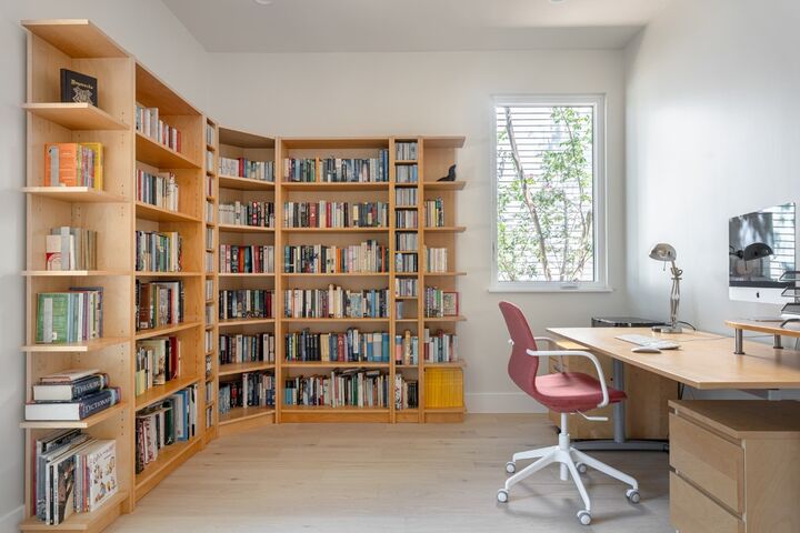 Property Photo:  1405 Singleton Avenue  TX 78702 