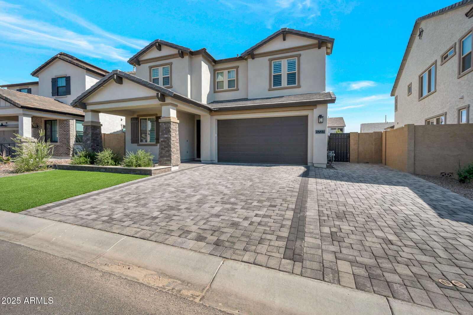 Property Photo: 5727 E Sayan Street AZ 85215