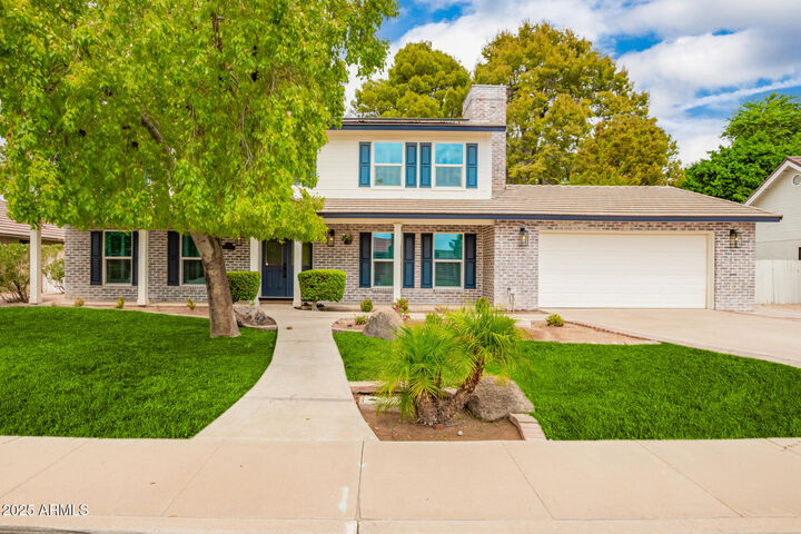 Property Photo: 1934 E Enrose Street AZ 85203