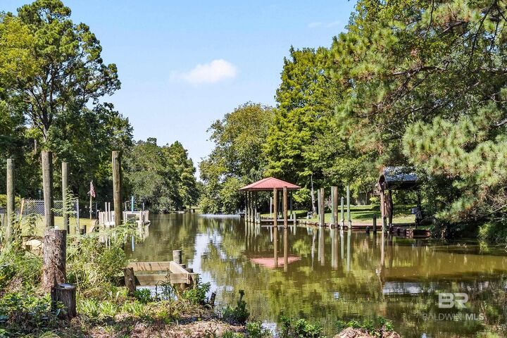 Property Photo:  2950 Riverside Drive  AL 36605 
