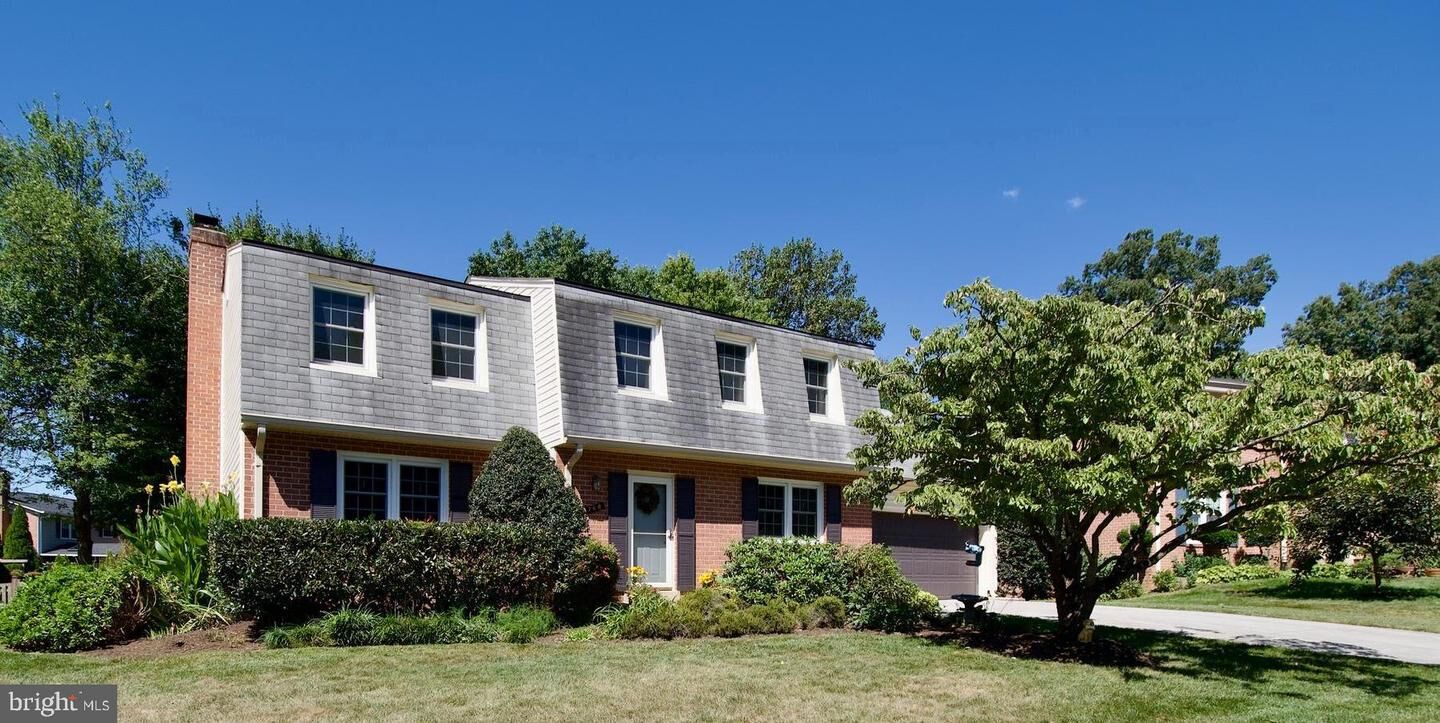 Property Photo: 4768 Farndon Court VA 22032