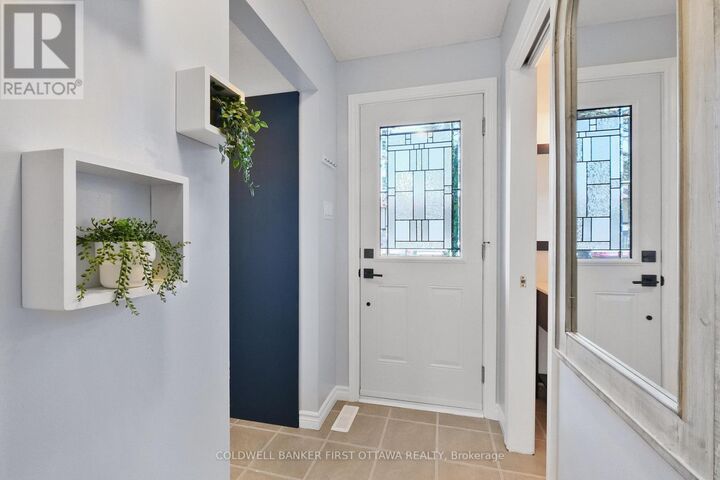 Property Photo:  1351 Bakker Court  ON K1C 2K5 