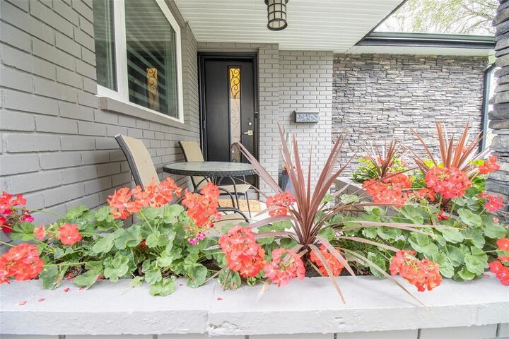 Photo de la propriété:  947 Campbell Street  MB R3N 1C8 