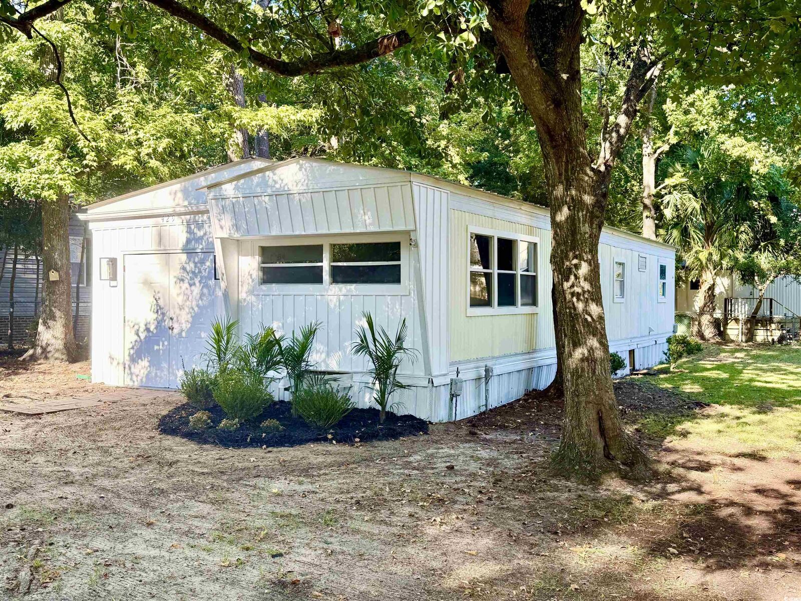Property Photo:  429 East Surfwind Dr.  SC 29576 