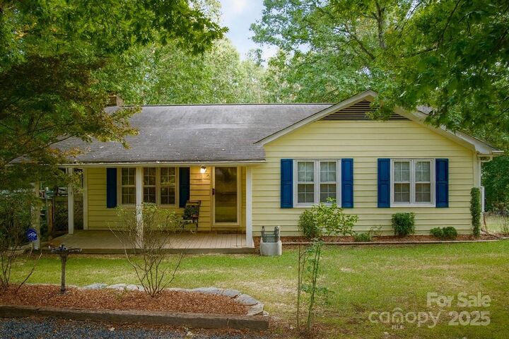 Property Photo:  2929 Matoka Trail  NC 28104
