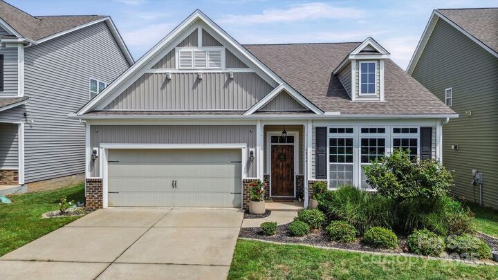 Property Photo: 6024 Langwell Lane NC 28278