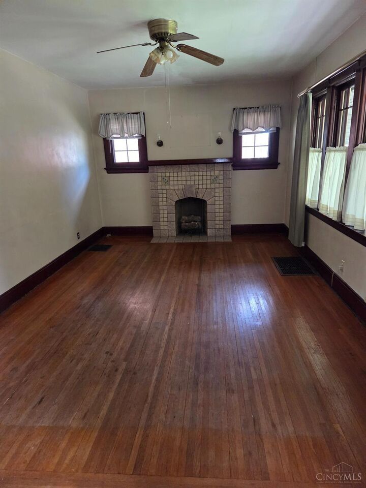 Property Photo: 4925 Shirley Place OH 45238